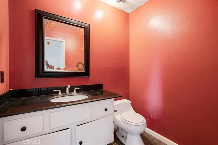 321 Avenue 12, Lake Elsinore, California 92530