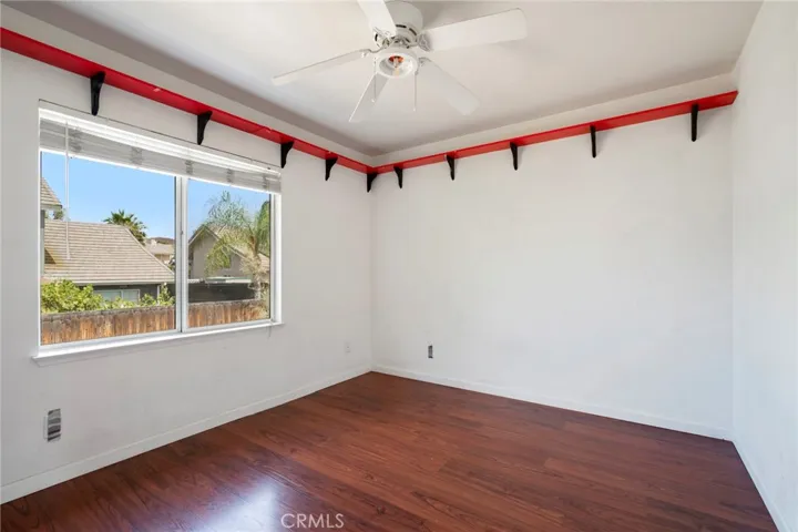 321 Avenue 12, Lake Elsinore, California 92530