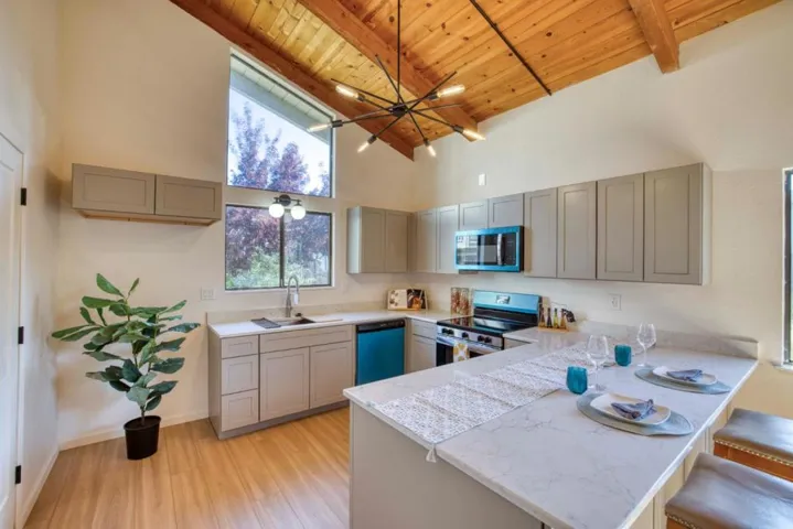 120 Grant Street, Santa Cruz, California 95060