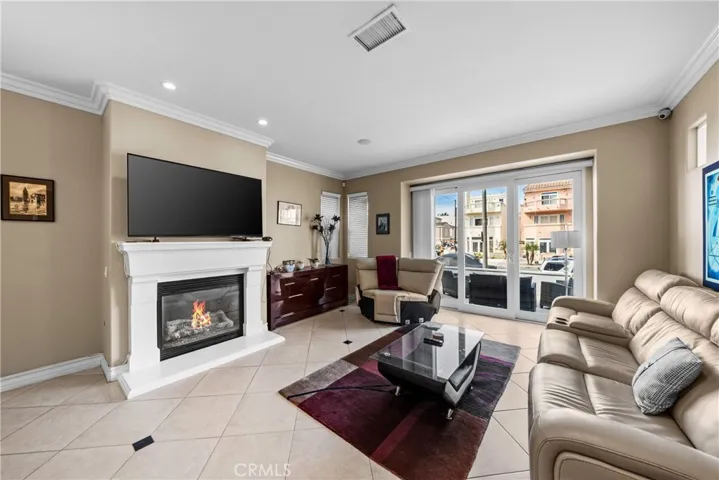 116 11th, Huntington Beach, California 92648