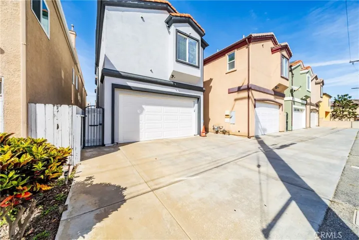 116 11th, Huntington Beach, California 92648