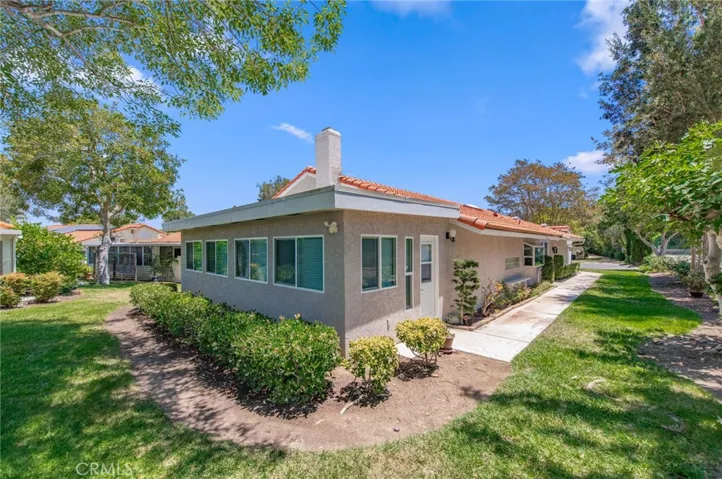 5019 Jardin, Laguna Woods, California 92637