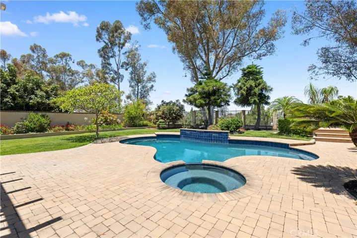 5195 Vista Montana, Yorba Linda, California 92886