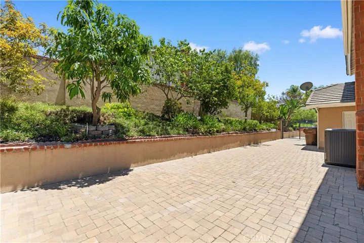 5195 Vista Montana, Yorba Linda, California 92886