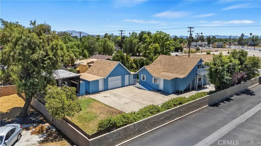 675 De Anza, San Jacinto, California 92583