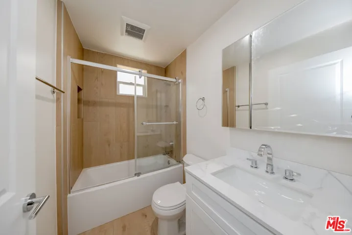 233 N Chicago Street, Los Angeles, California 90033