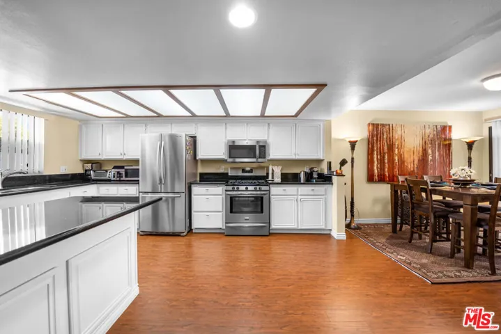 554 E San Jose Avenue 203, Burbank, California 91501