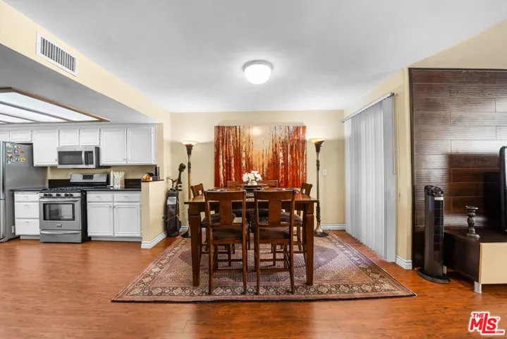 554 E San Jose Avenue 203, Burbank, California 91501