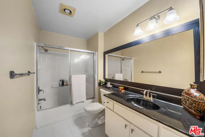 554 E San Jose Avenue 203, Burbank, California 91501