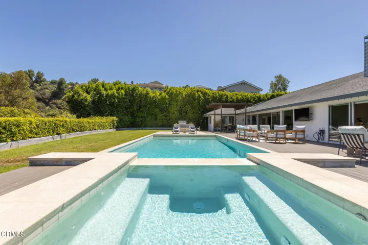 3446CaribethDr-154