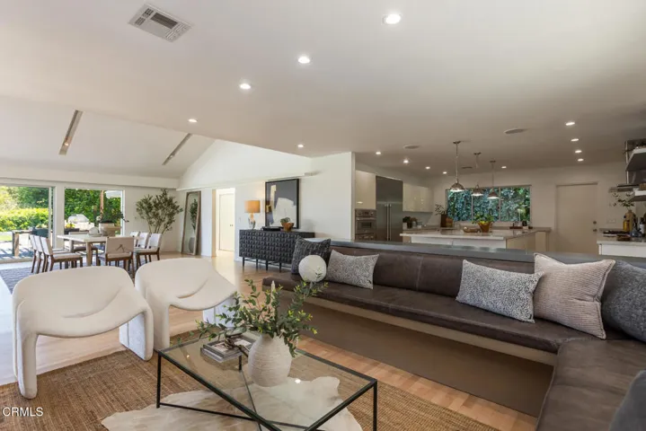 3446CaribethDr-45