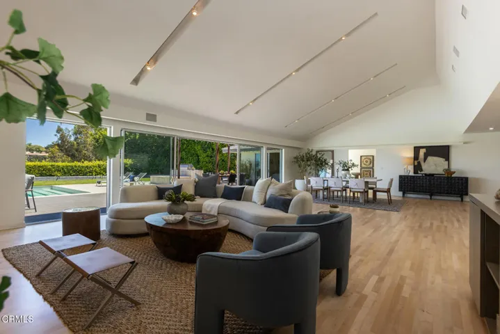 3446CaribethDr-20