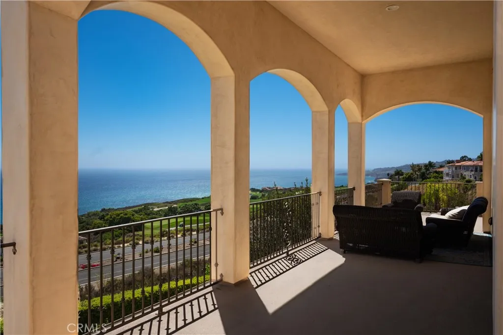 Panaramic ocean view and Trump Golf Course view.