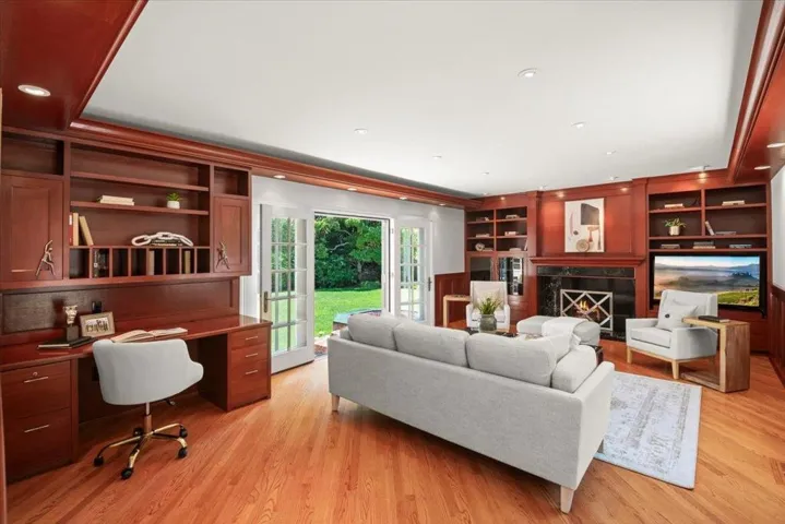 1408 Edgewood Drive, Palo Alto, California 94301
