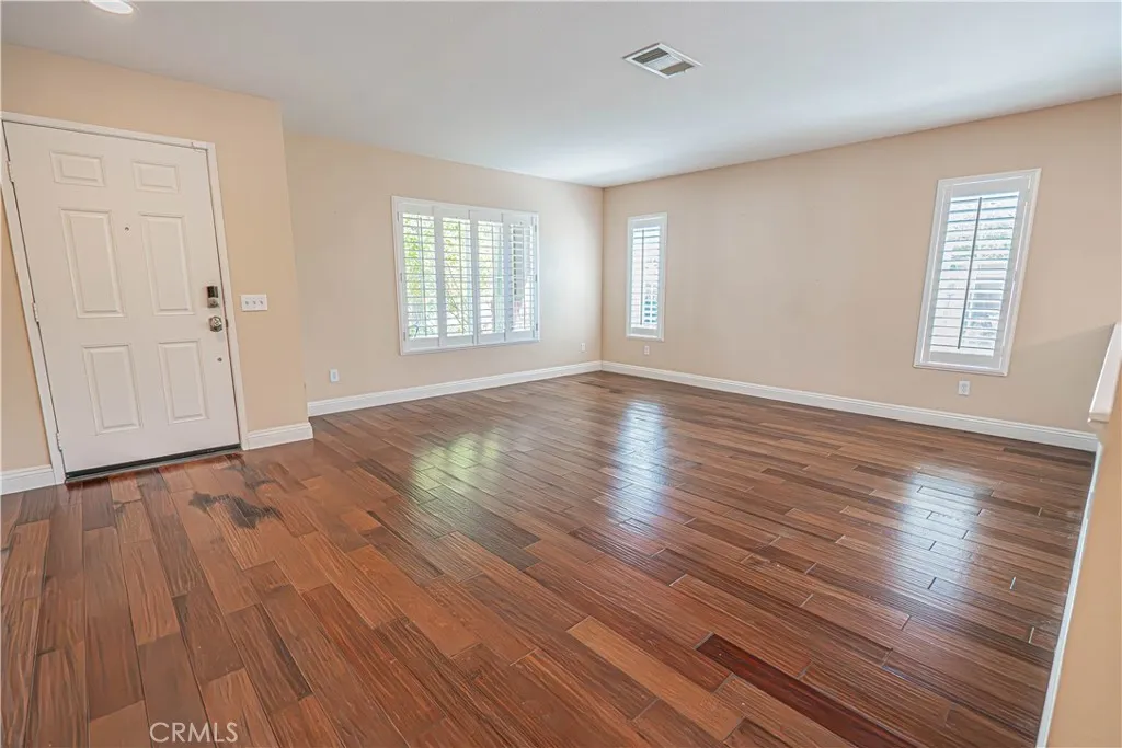 Living Room - without Staging