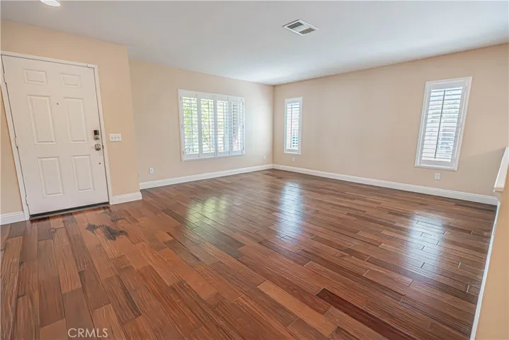 Living Room - without Staging