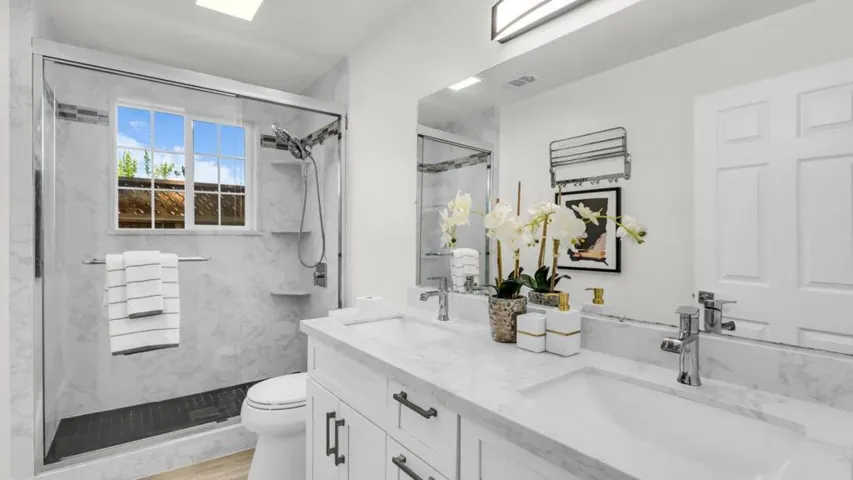 186 Fair Oaks Street, Mountain View, California 94040