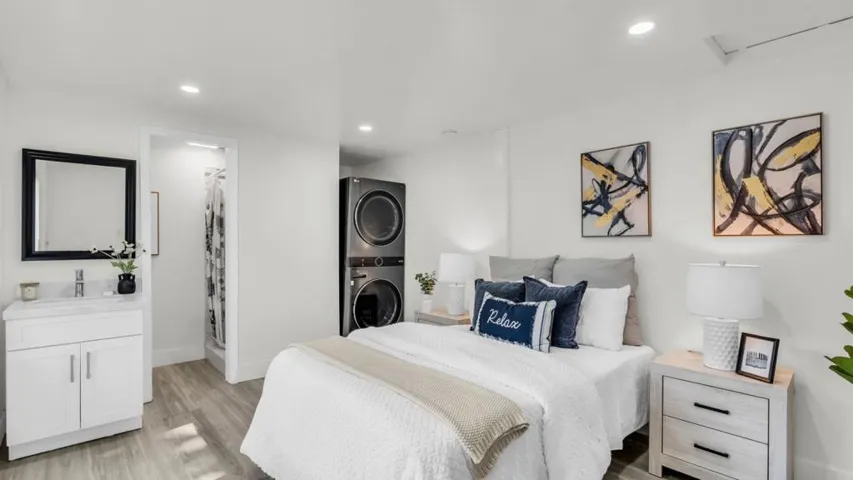 186 Fair Oaks Street, Mountain View, California 94040