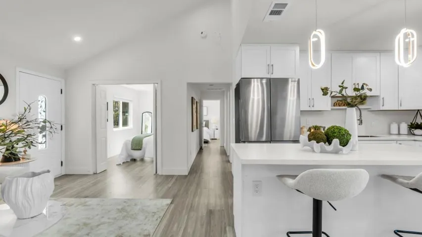 186 Fair Oaks Street, Mountain View, California 94040