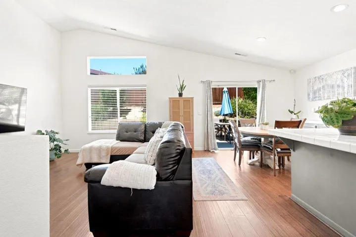1571 Mimosa Street, Hollister, California 95023