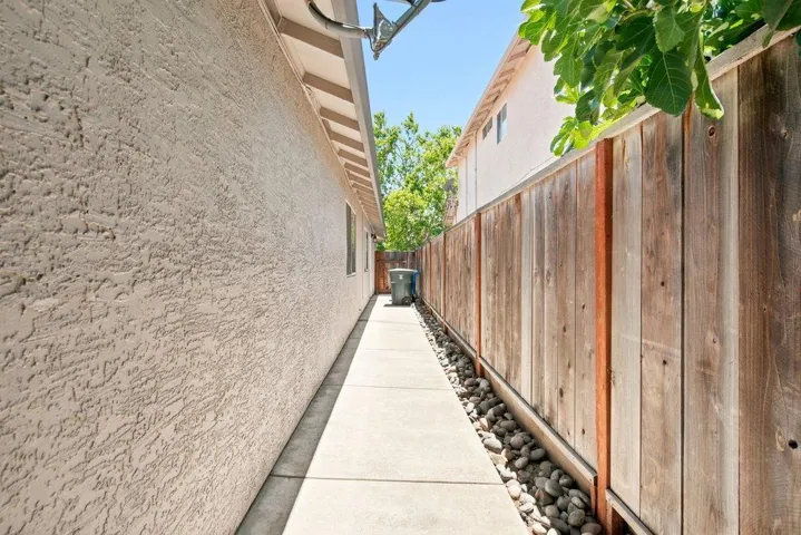 1571 Mimosa Street, Hollister, California 95023
