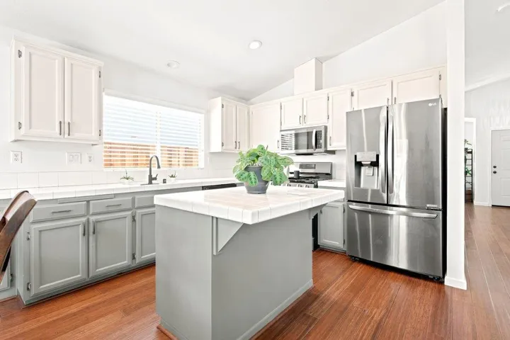 1571 Mimosa Street, Hollister, California 95023