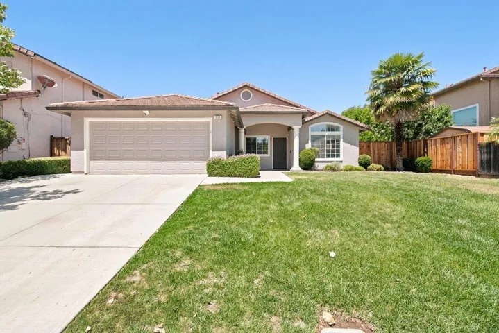 1571 Mimosa Street, Hollister, California 95023