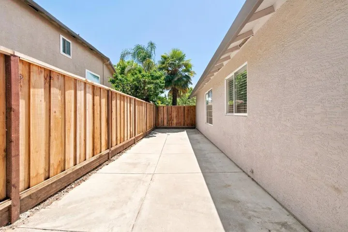 1571 Mimosa Street, Hollister, California 95023