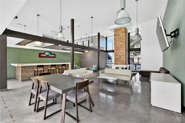 Lobby & chimeney