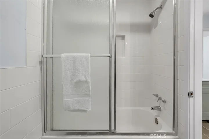 Bath Tub