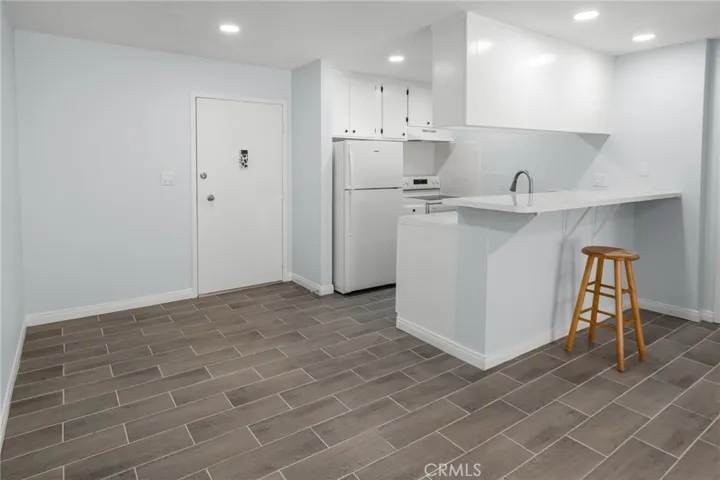 5585 E Pacific Coast Highway 171, Long Beach, California 90804