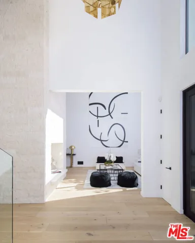 1378 N Doheny Drive, Los Angeles, California 90069