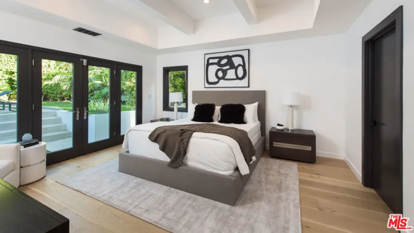 1378 N Doheny Drive, Los Angeles, California 90069