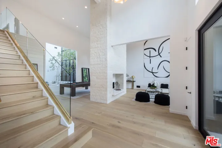 1378 N Doheny Drive, Los Angeles, California 90069