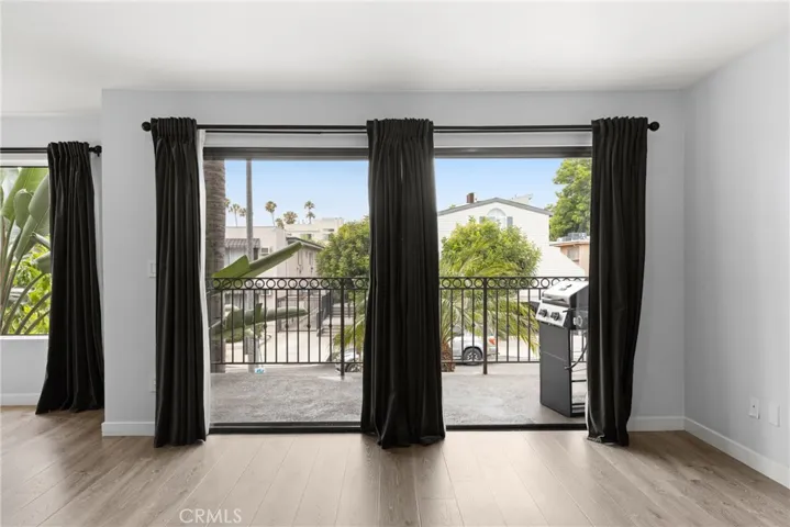 4536 Colbath Avenue 101, Sherman Oaks, California 91423