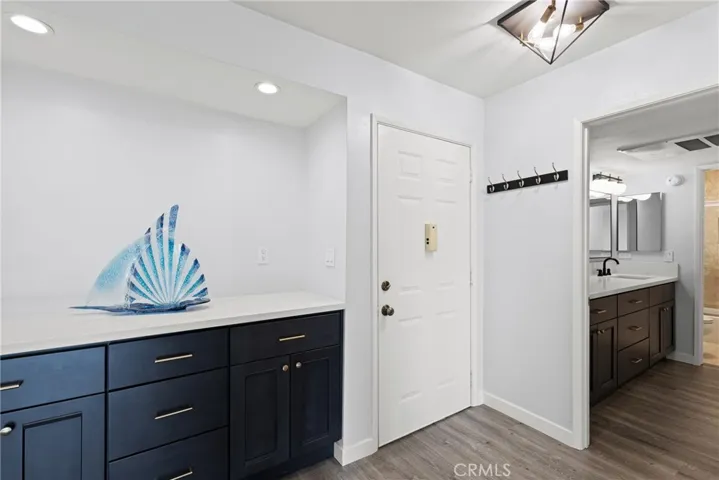 4536 Colbath Avenue 101, Sherman Oaks, California 91423