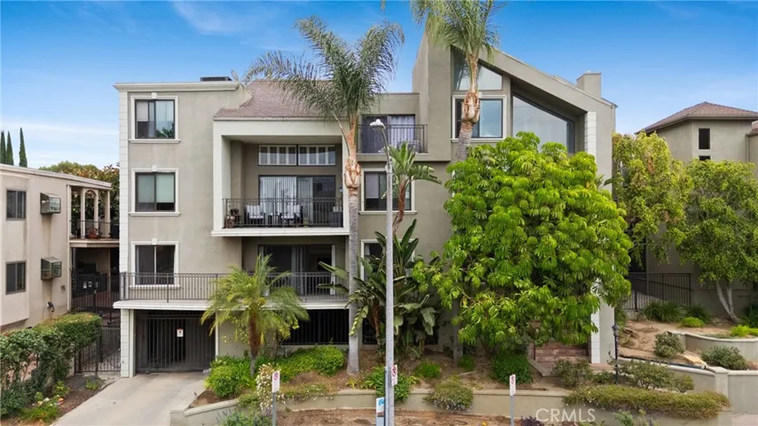 4536 Colbath Avenue 101, Sherman Oaks, California 91423