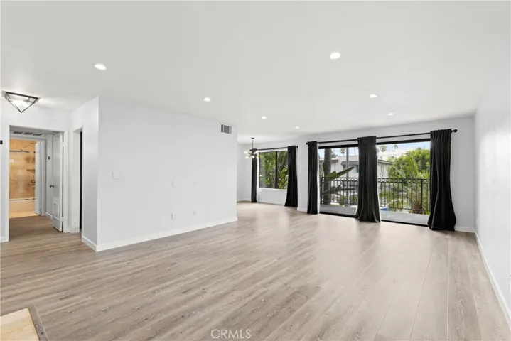 4536 Colbath Avenue 101, Sherman Oaks, California 91423