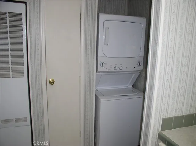 Washer Dryer Included