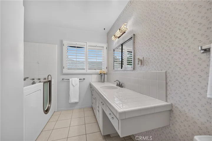 543 Ranch Lane, Glendora, California 91741