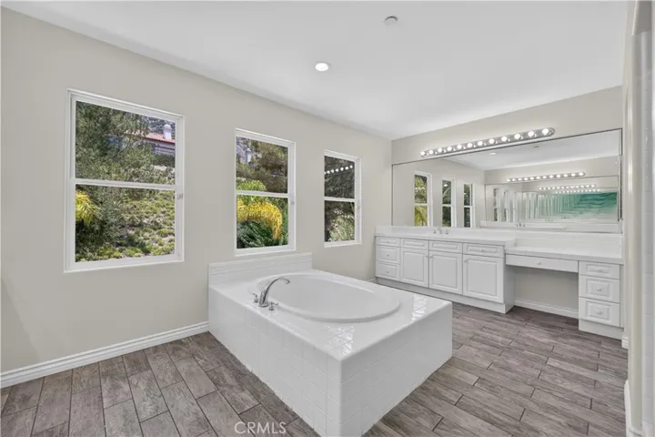 17 Turning Leaf Way, Azusa, California 91702