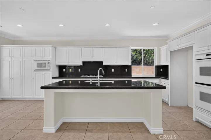 17 Turning Leaf Way, Azusa, California 91702