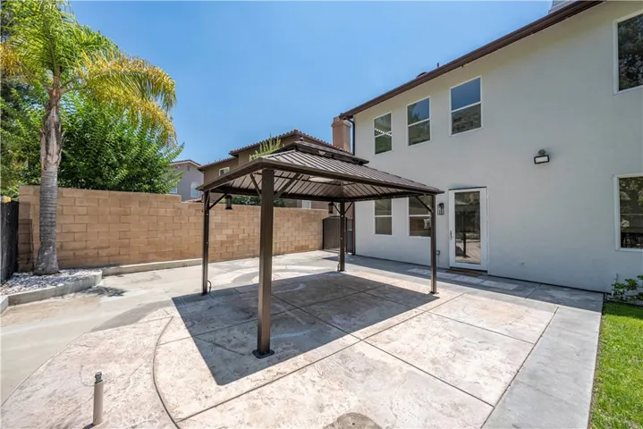 17 Turning Leaf Way, Azusa, California 91702