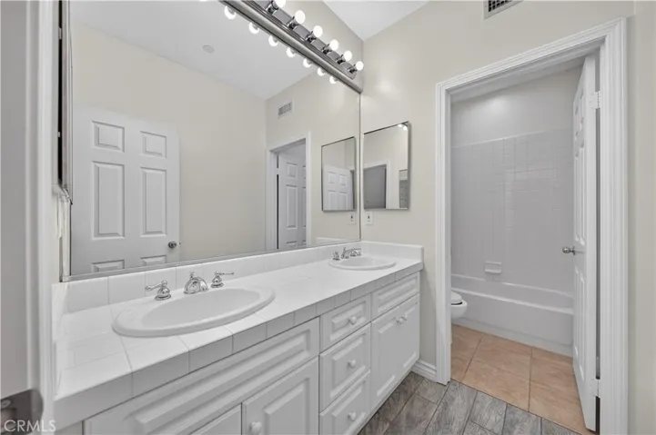 17 Turning Leaf Way, Azusa, California 91702