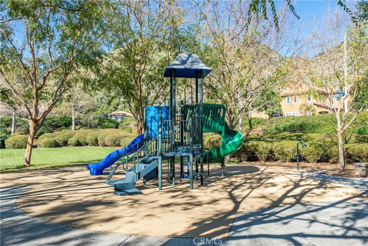 17 Turning Leaf Way, Azusa, California 91702