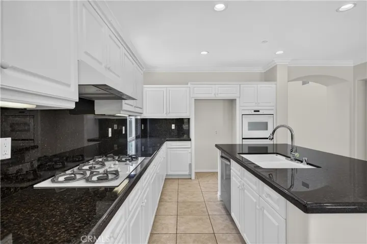 17 Turning Leaf Way, Azusa, California 91702