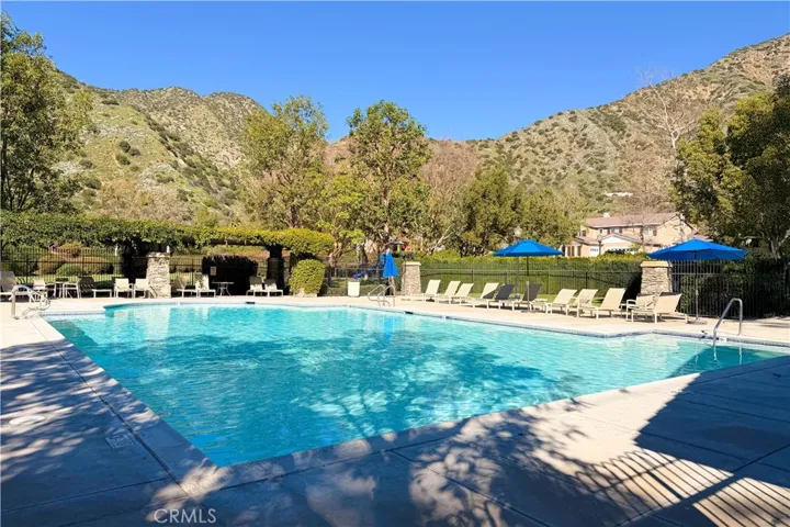 17 Turning Leaf Way, Azusa, California 91702