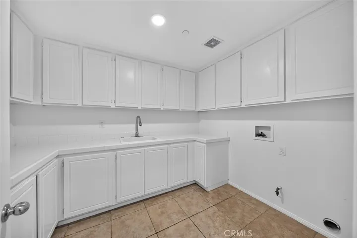 17 Turning Leaf Way, Azusa, California 91702