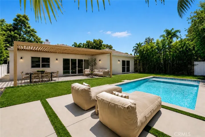 13943 Margate, Sherman Oaks, California 91401