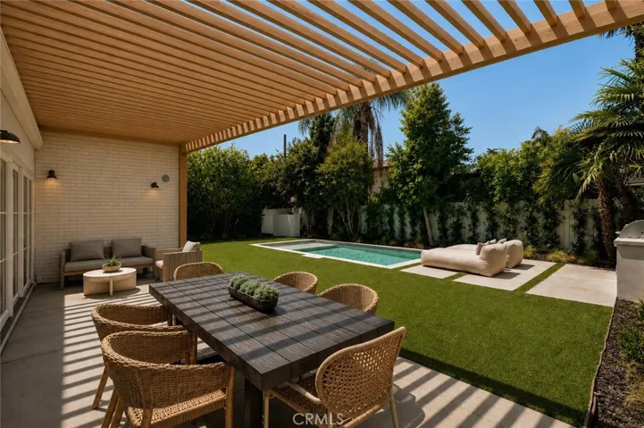 13943 Margate, Sherman Oaks, California 91401